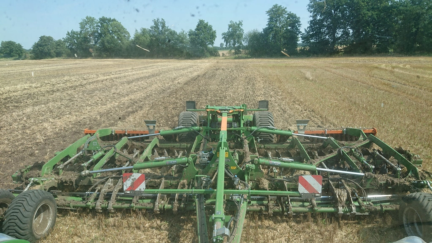 Agrargemeinschaft Holthusen e.G. - Landwirtschaftlicher - Amazone Cenius-2TX Anhängegrubber